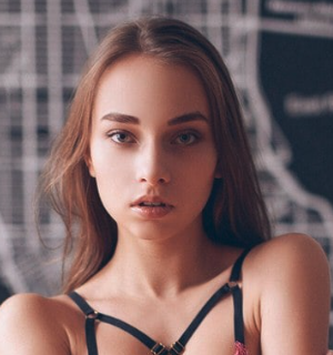 AnsyQ Pornstar