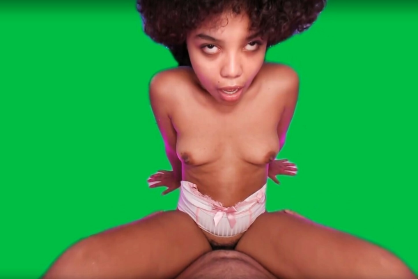 Selva Lapiedra in Erotic VR Gaming Thrill - Image 5