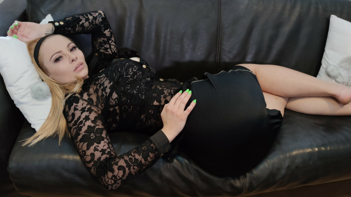 DOMINNO VR PART ONE - MILF w MASSIVE NATURAL TITS GETS DEEP CREAMPIE - Image 1